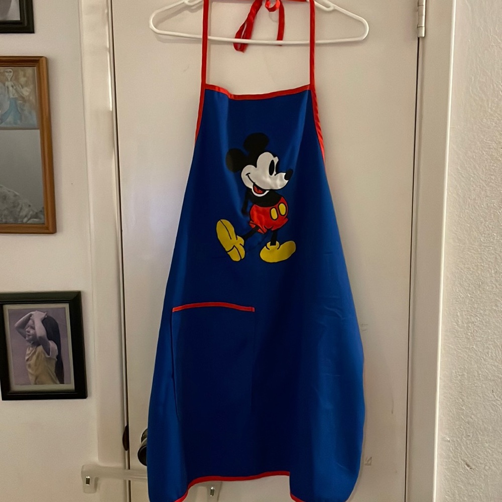 Disney Mickey Mouse Apron with Pocket